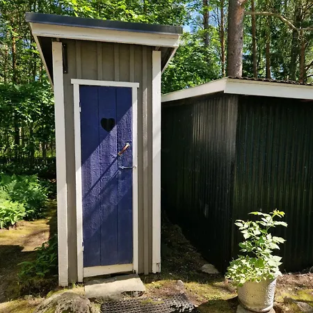 Cute Old Garden Kirkkonummi